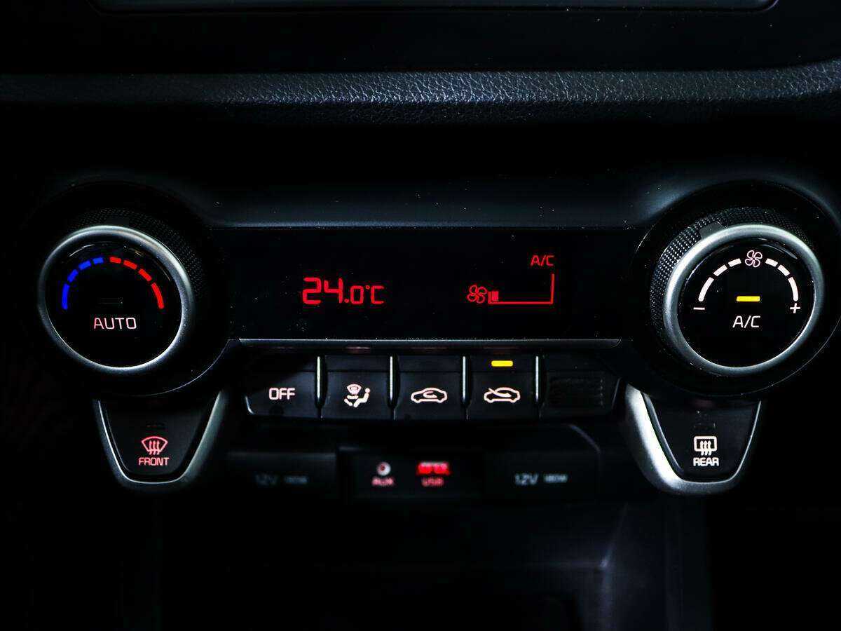 Купить Kia Rio с пробегом. Фото: #19