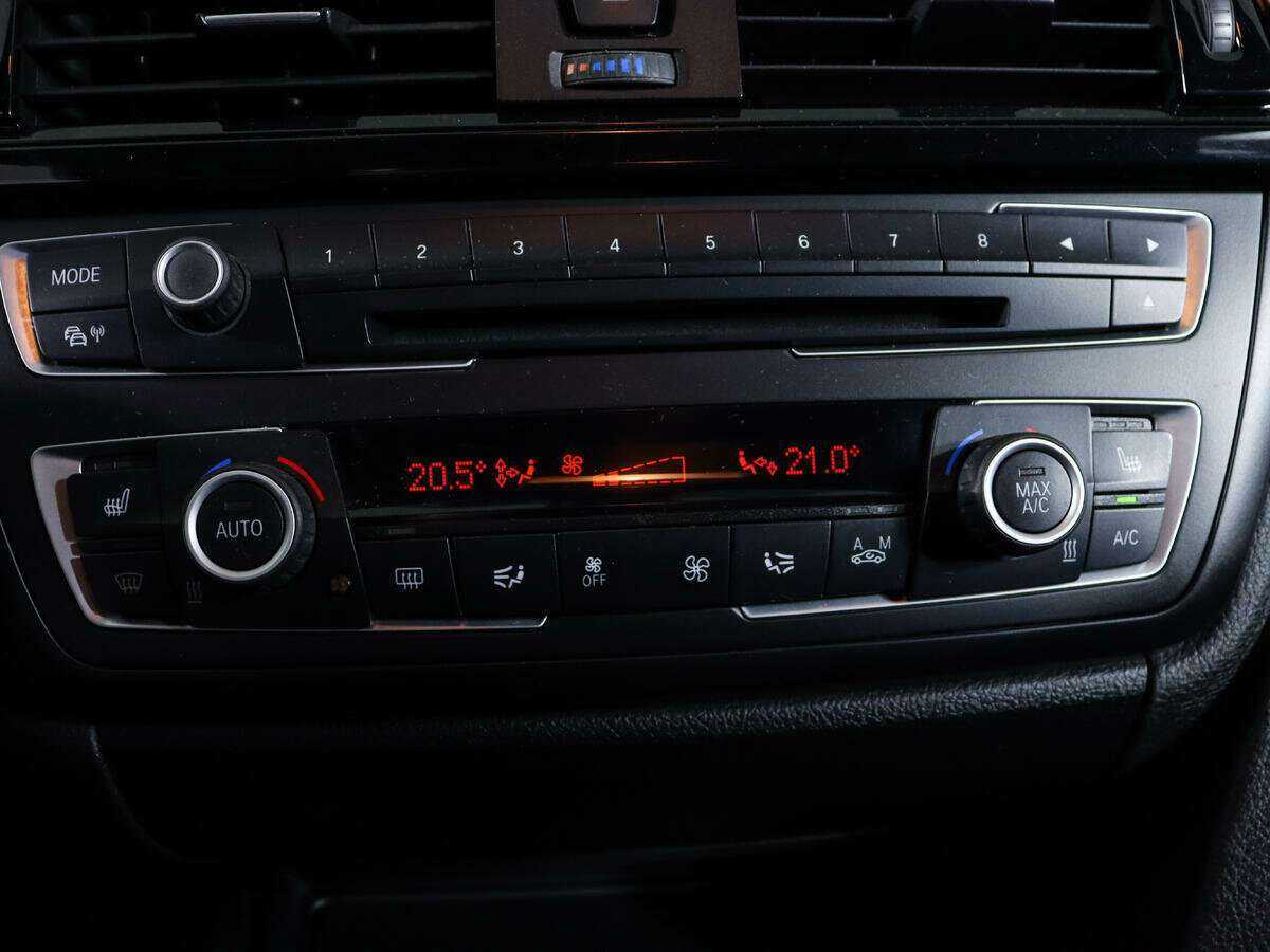 Купить BMW 3 серии с пробегом. Фото: #13