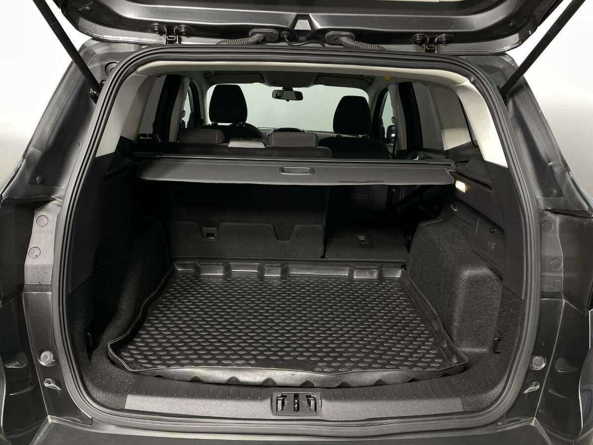 Купить Ford Kuga с пробегом. Фото: #17