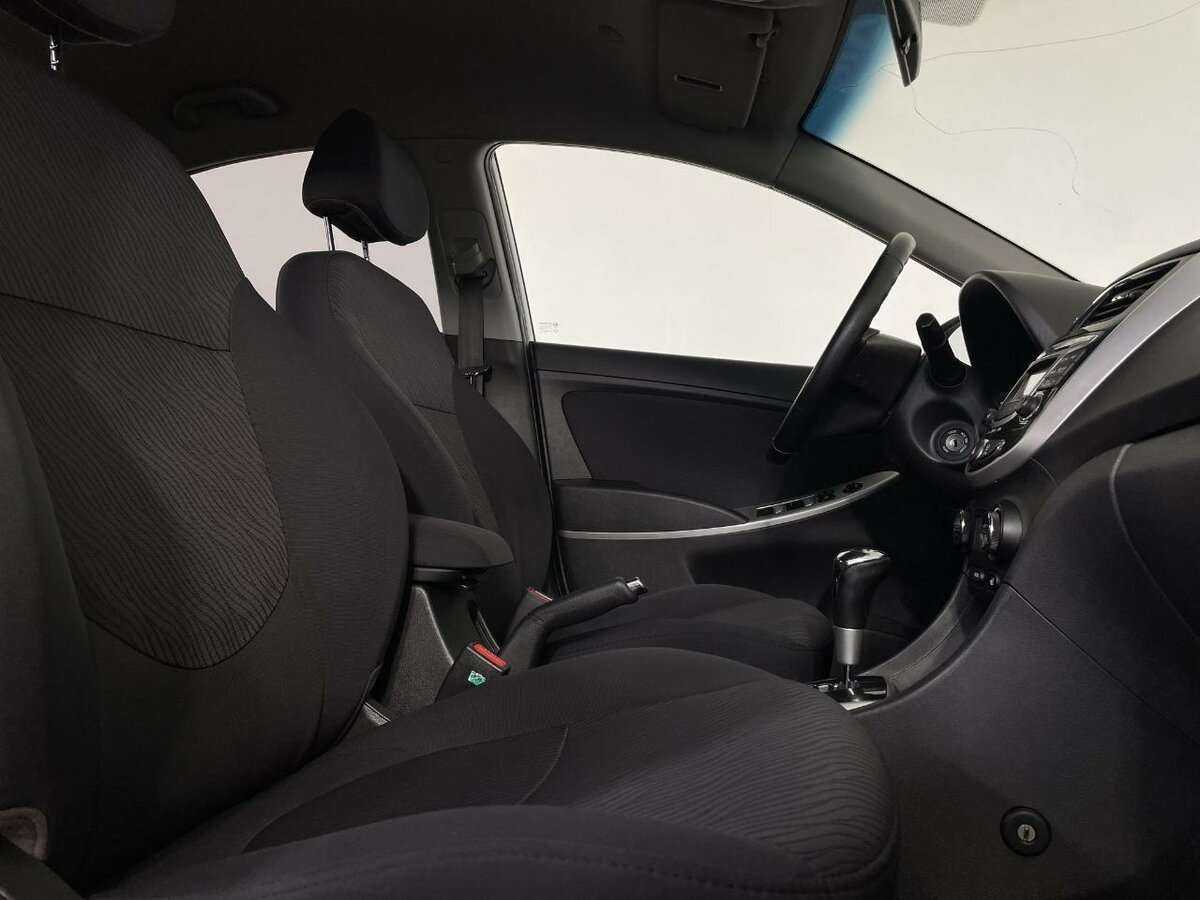 Купить Hyundai Solaris с пробегом. Фото: #13