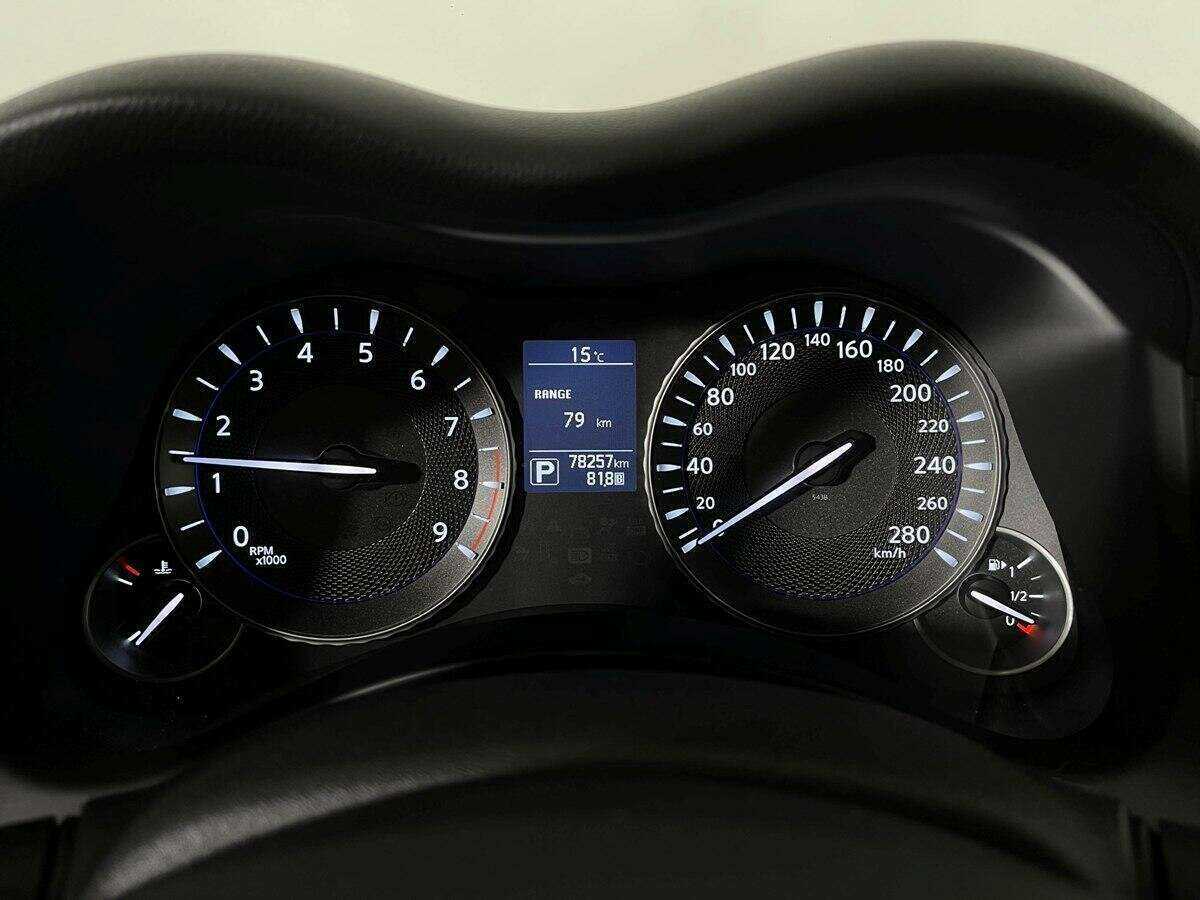 Купить Infiniti Q70 с пробегом. Фото: #10