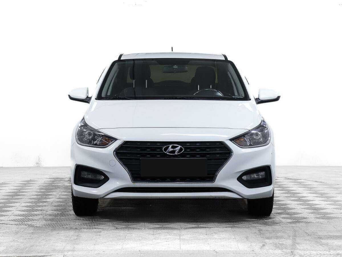 Купить Hyundai Solaris с пробегом. Фото: #1