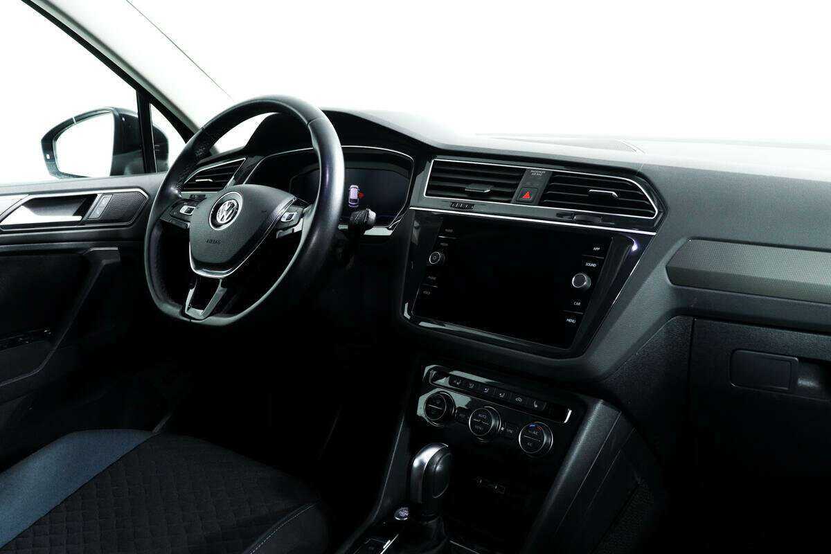 Купить Volkswagen Tiguan с пробегом. Фото: #8