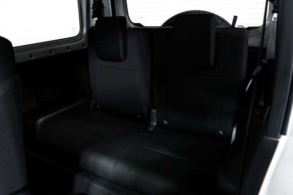 Купить Suzuki Jimny с пробегом. Фото: #10