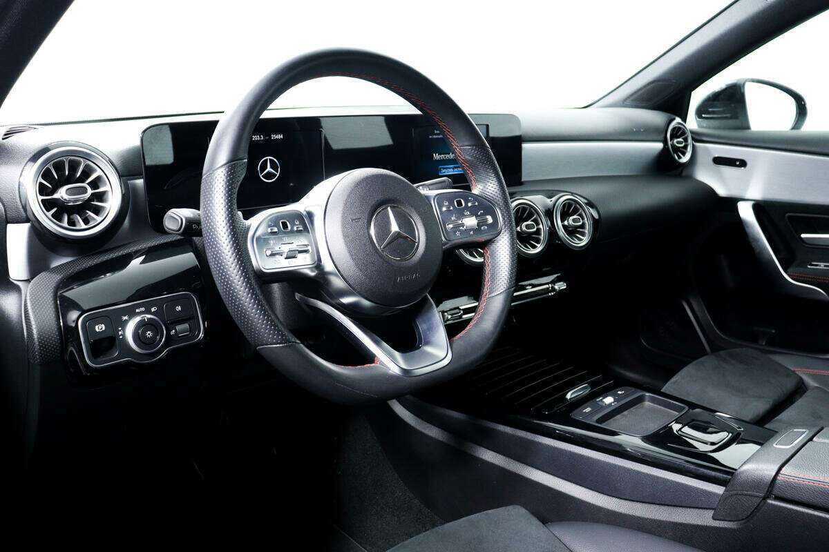 Купить Mercedes-Benz A-Класс с пробегом. Фото: #11