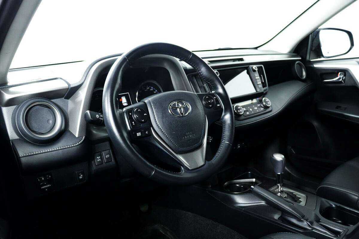 Купить Toyota RAV4 с пробегом. Фото: #12