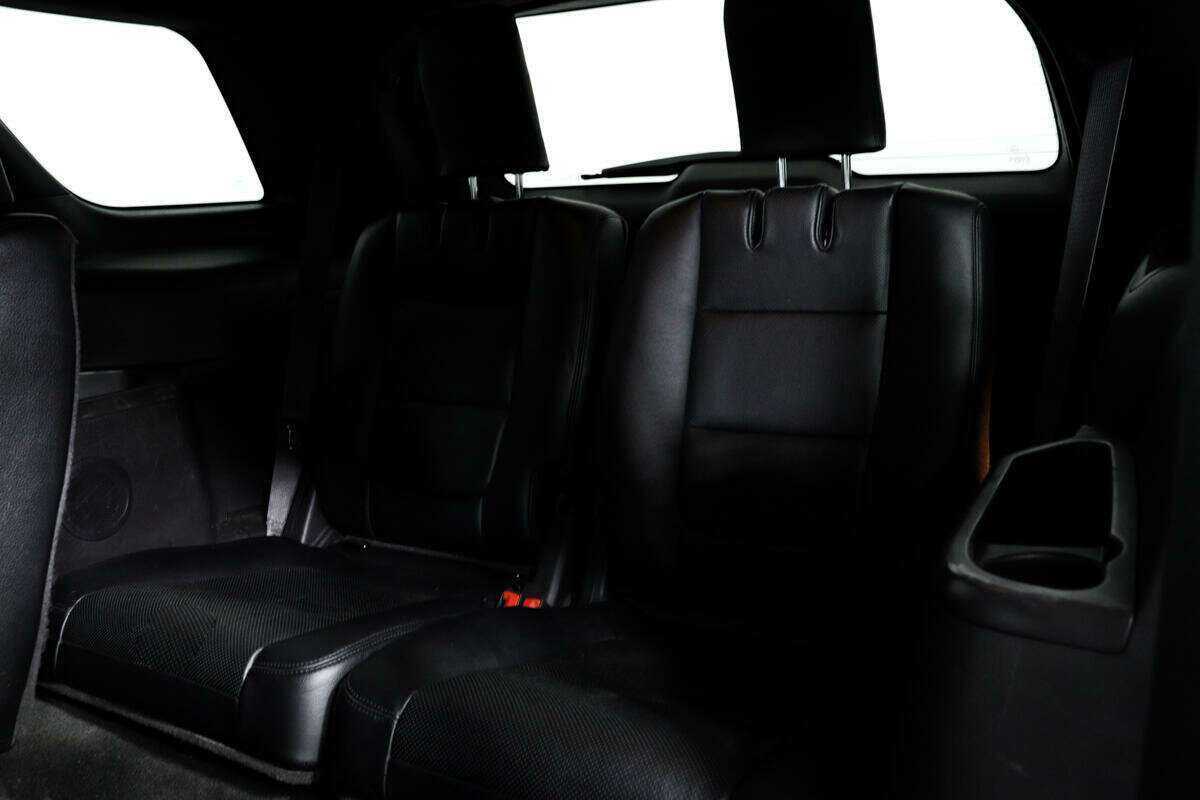 Купить Ford Explorer с пробегом. Фото: #13