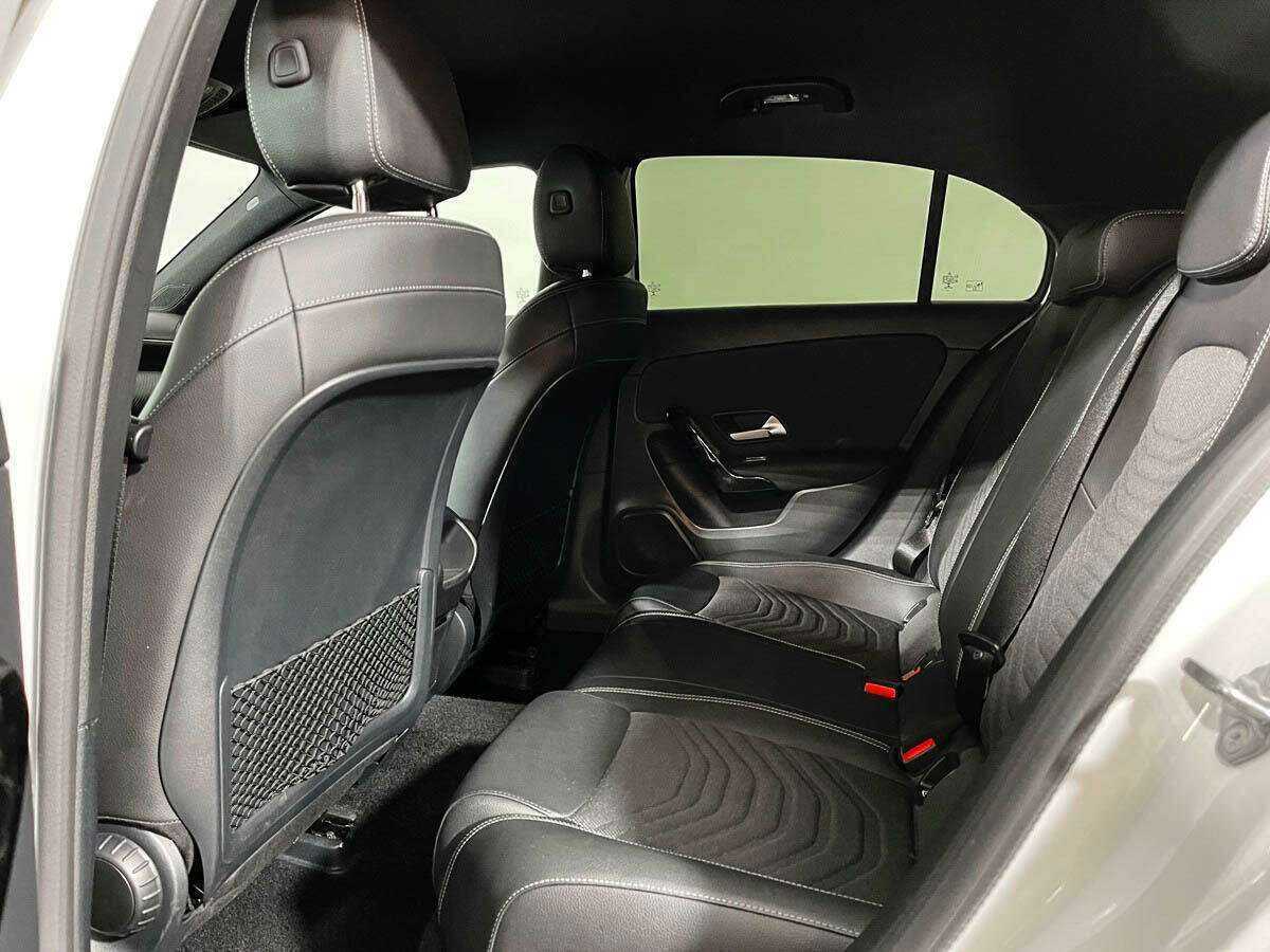 Купить Mercedes-Benz A-Класс с пробегом. Фото: #9