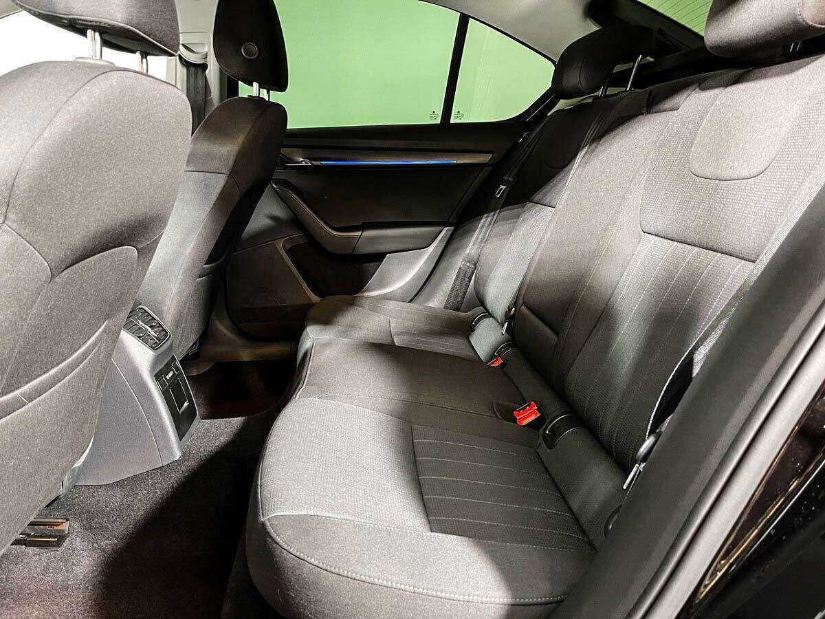 Купить Skoda Octavia с пробегом. Фото: #9