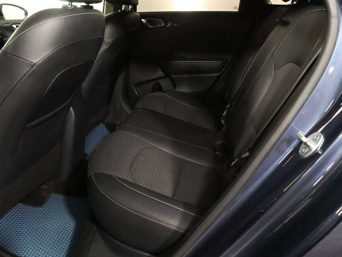 Купить Kia Ceed с пробегом. Фото: #8