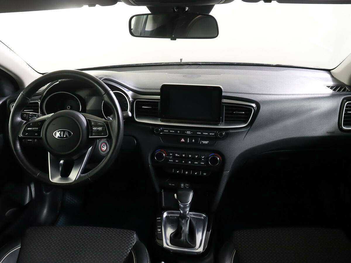 Купить Kia Ceed с пробегом. Фото: #10