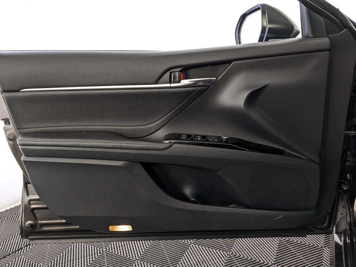 Купить Toyota Camry с пробегом. Фото: #14