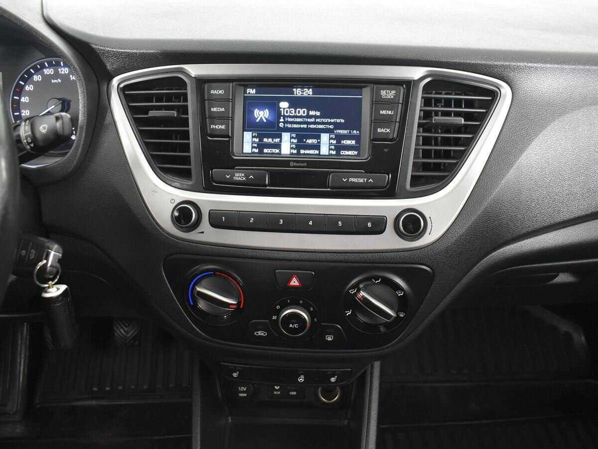 Купить Hyundai Solaris с пробегом. Фото: #13