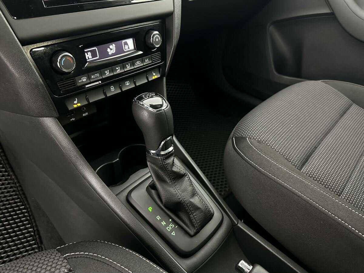 Купить Skoda Rapid с пробегом. Фото: #14