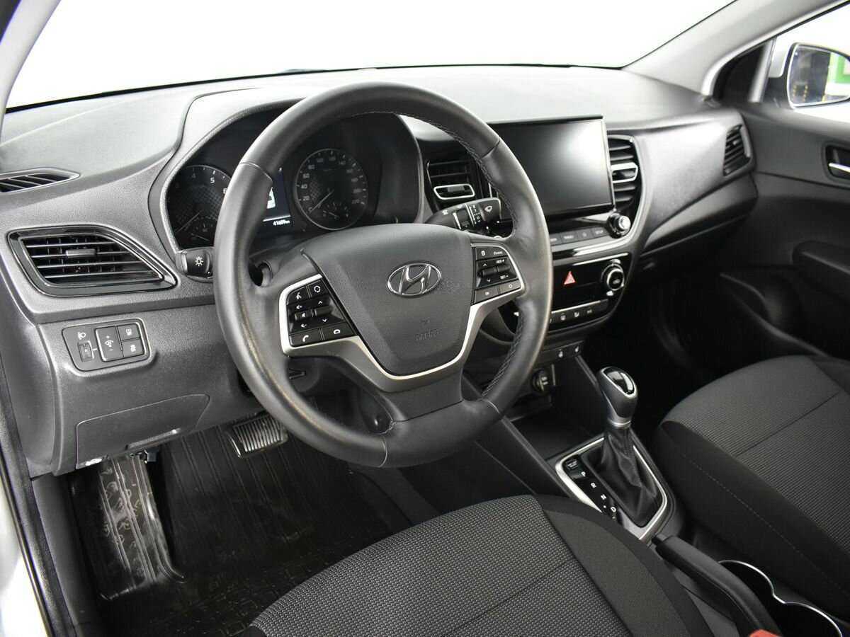 Купить Hyundai Solaris с пробегом. Фото: #5