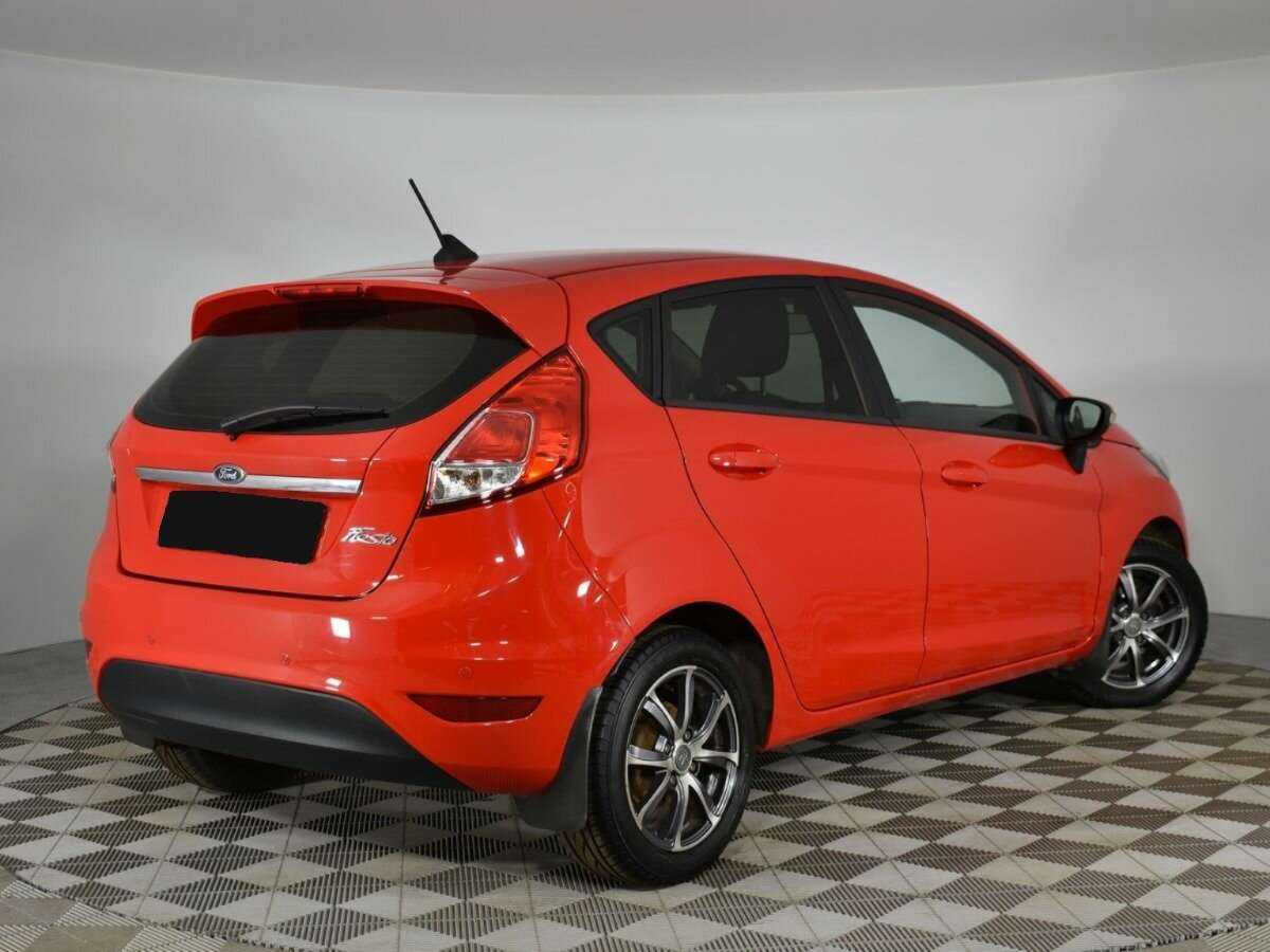 Купить Ford Fiesta с пробегом. Фото: #1