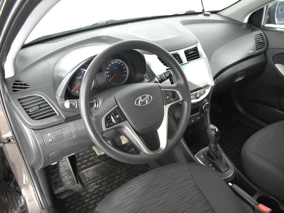 Купить Hyundai Solaris с пробегом. Фото: #6