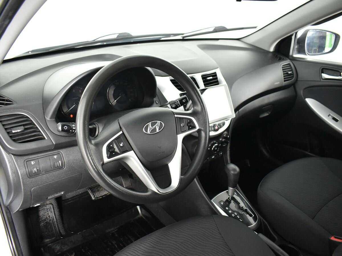 Купить Hyundai Solaris с пробегом. Фото: #6