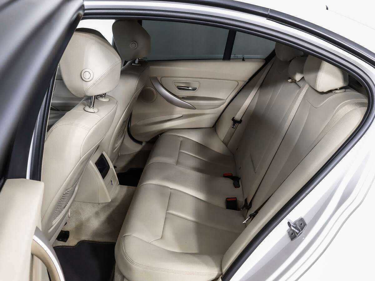 Купить BMW 3 серии с пробегом. Фото: #12