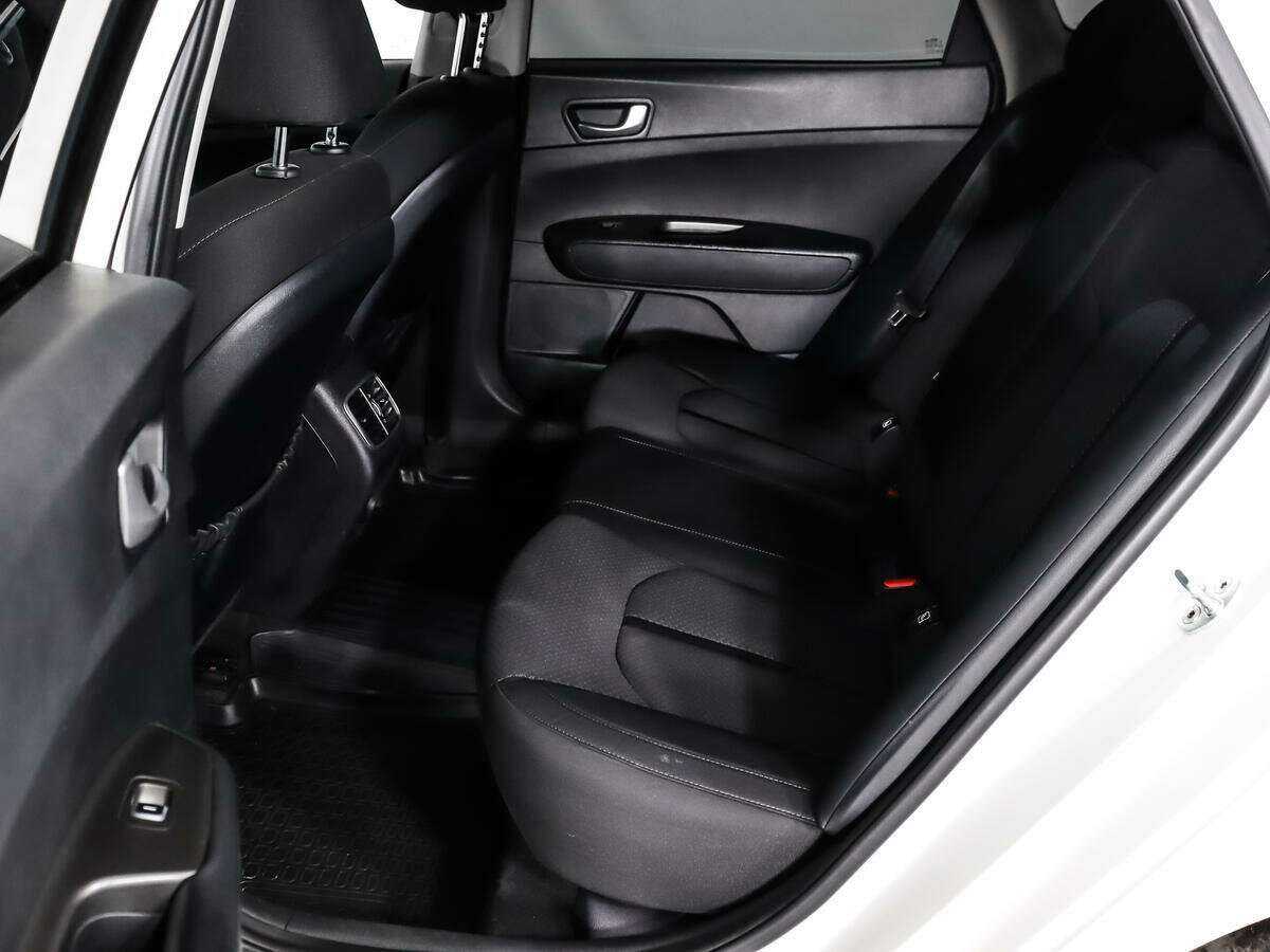 Купить Kia Optima с пробегом. Фото: #9