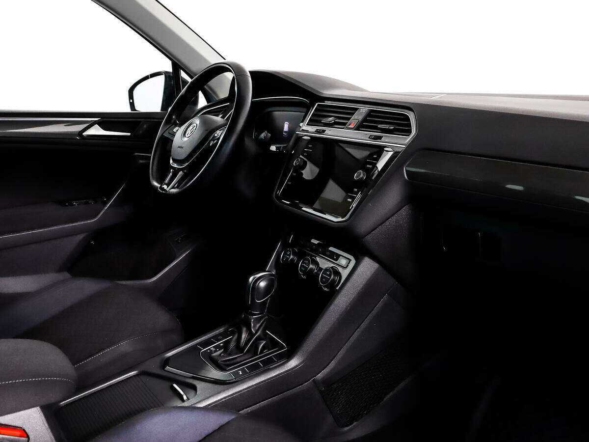 Купить Volkswagen Tiguan с пробегом. Фото: #11