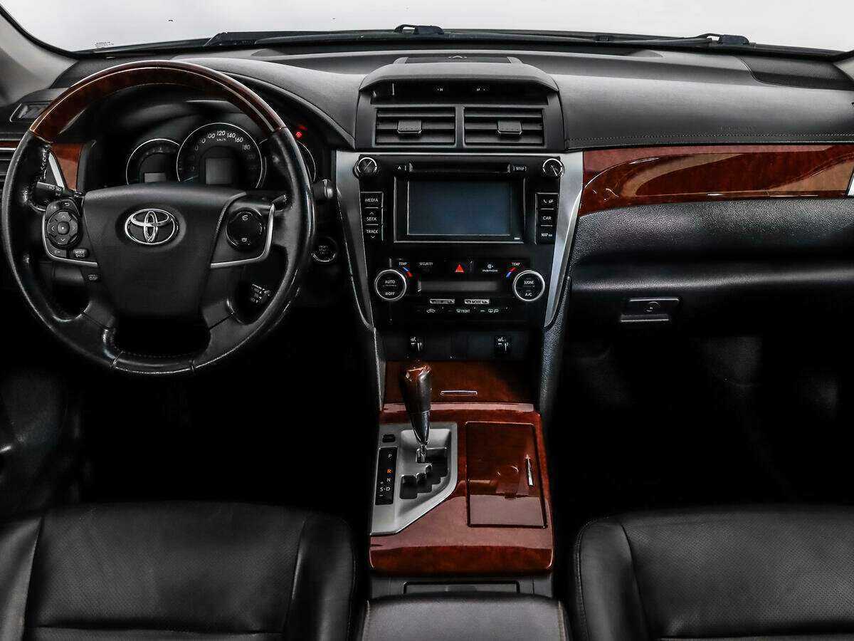 Купить Toyota Camry с пробегом. Фото: #13