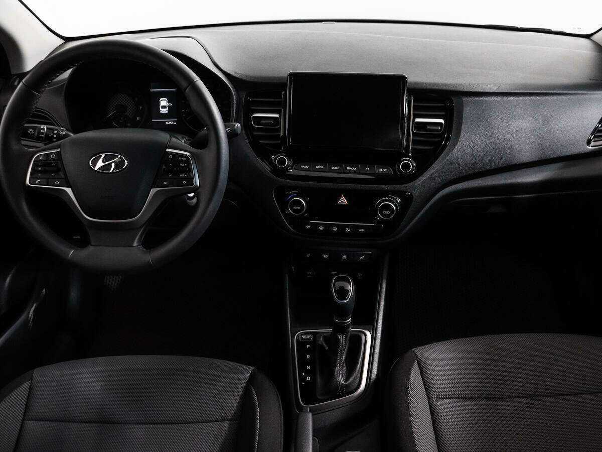 Купить Hyundai Solaris с пробегом. Фото: #11