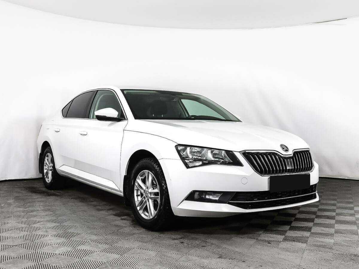 Купить Skoda Superb с пробегом. Фото: #2