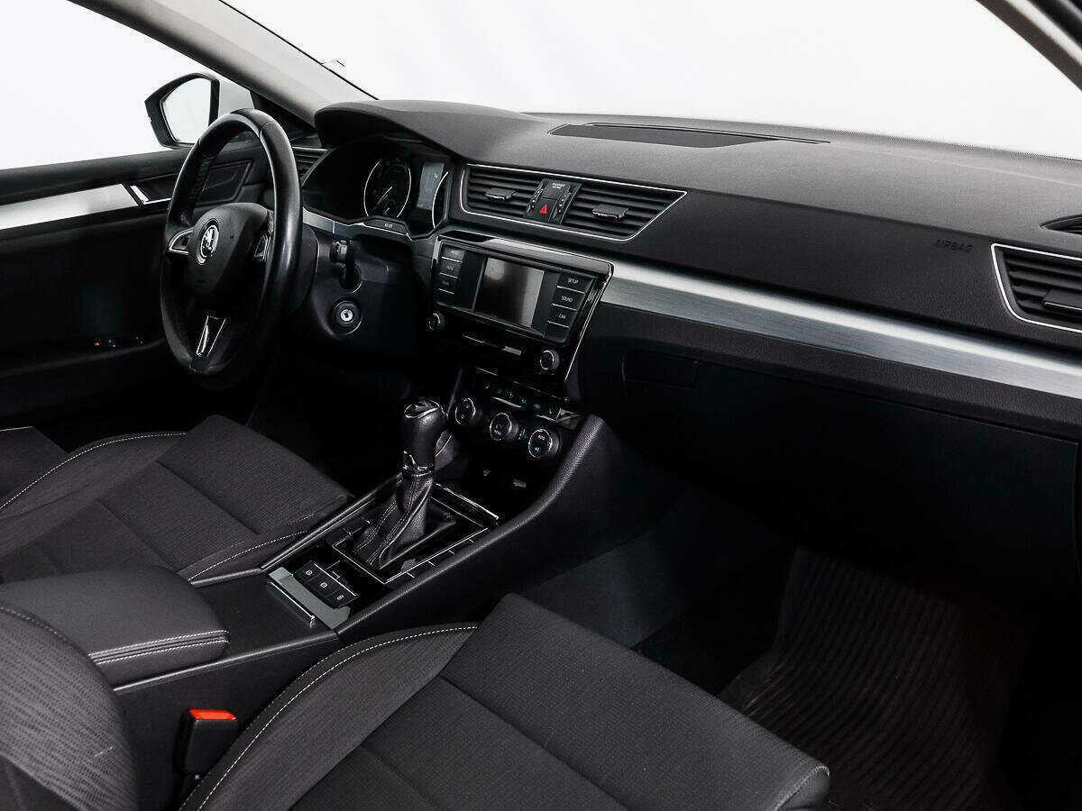 Купить Skoda Superb с пробегом. Фото: #10
