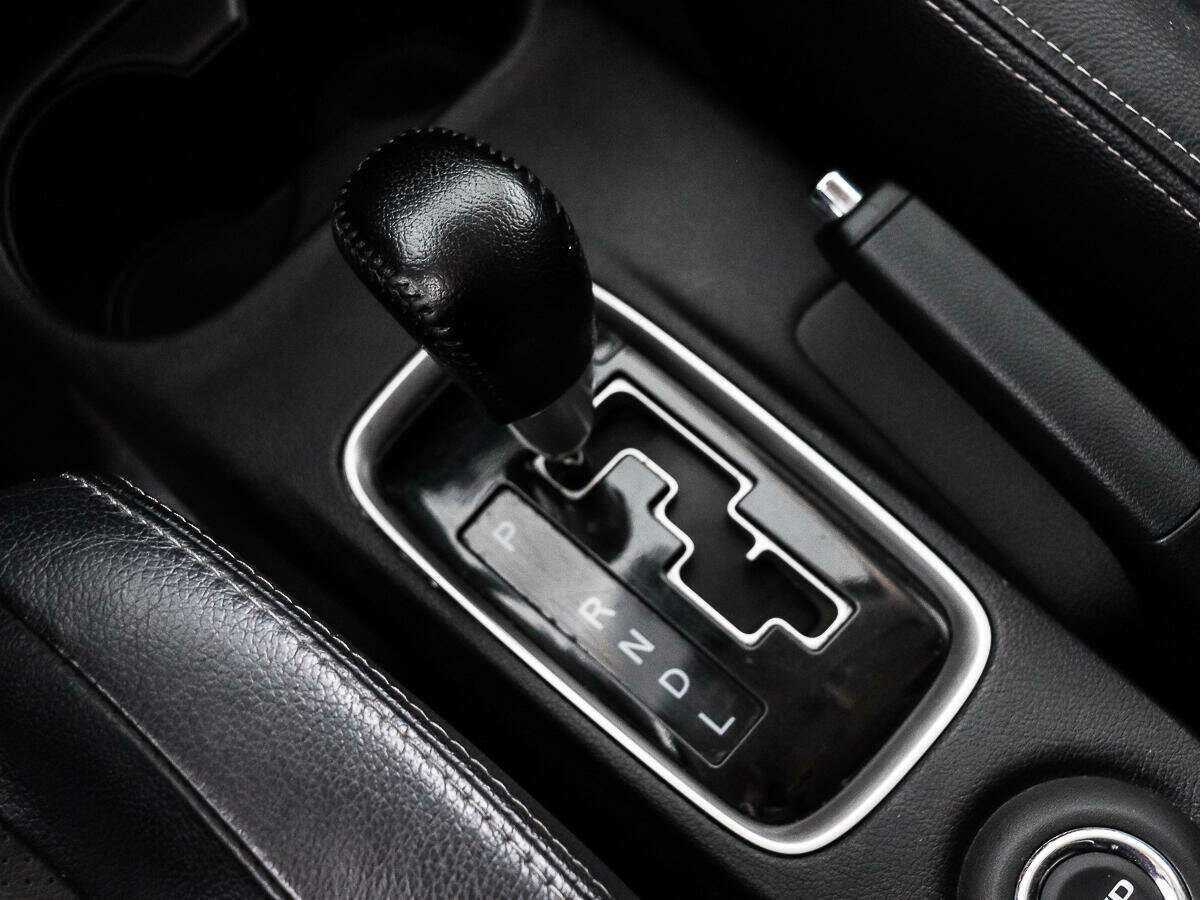 Купить Mitsubishi Outlander с пробегом. Фото: #10