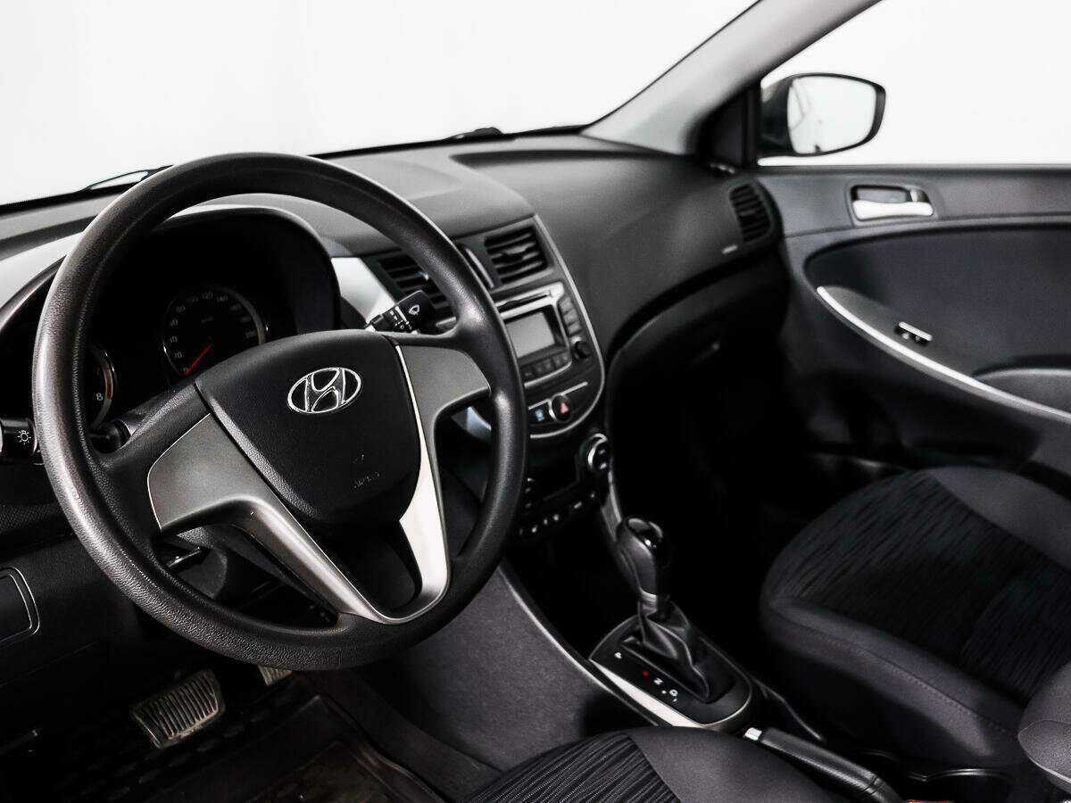 Купить Hyundai Solaris с пробегом. Фото: #8