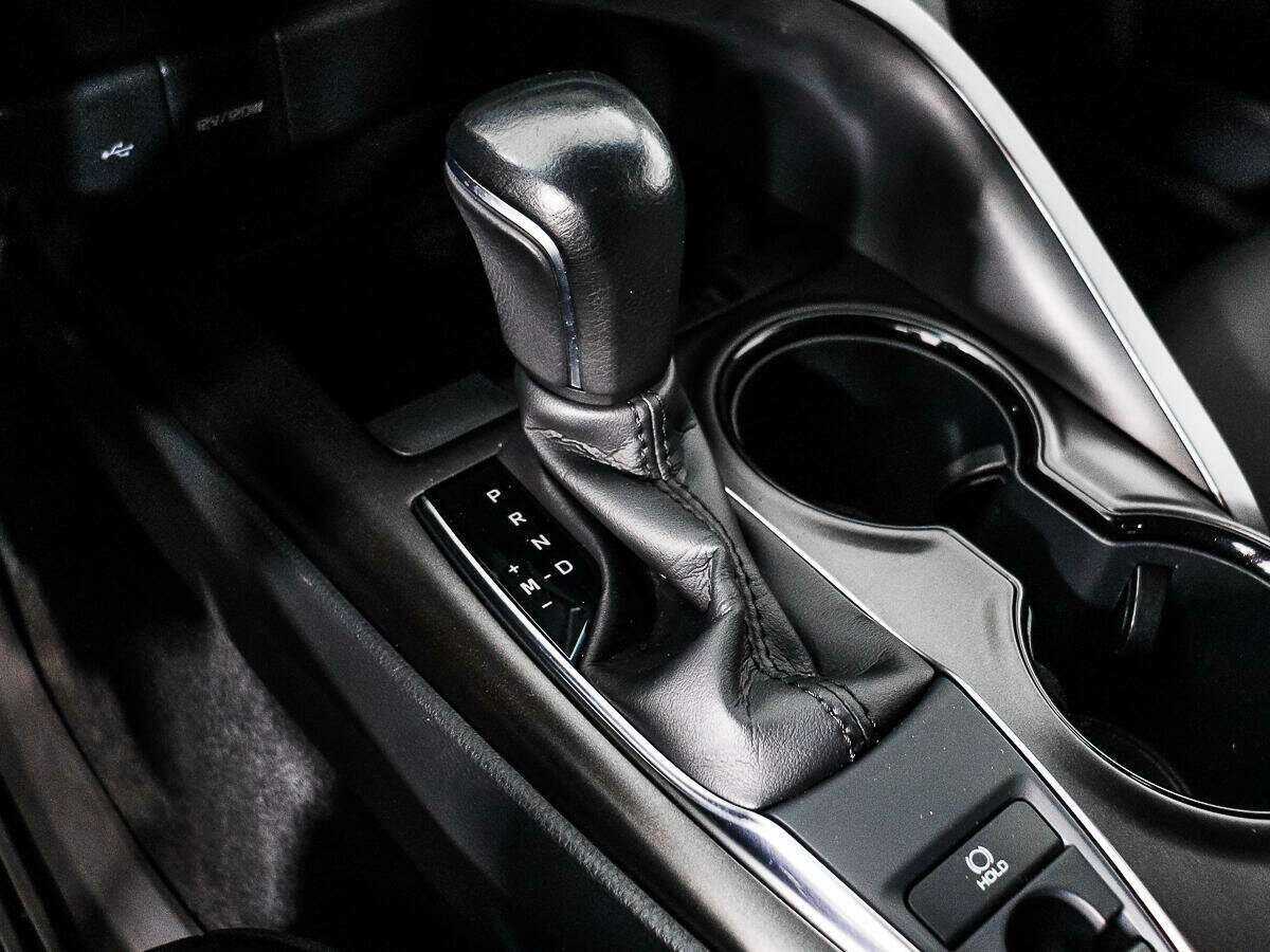 Купить Toyota Camry с пробегом. Фото: #9