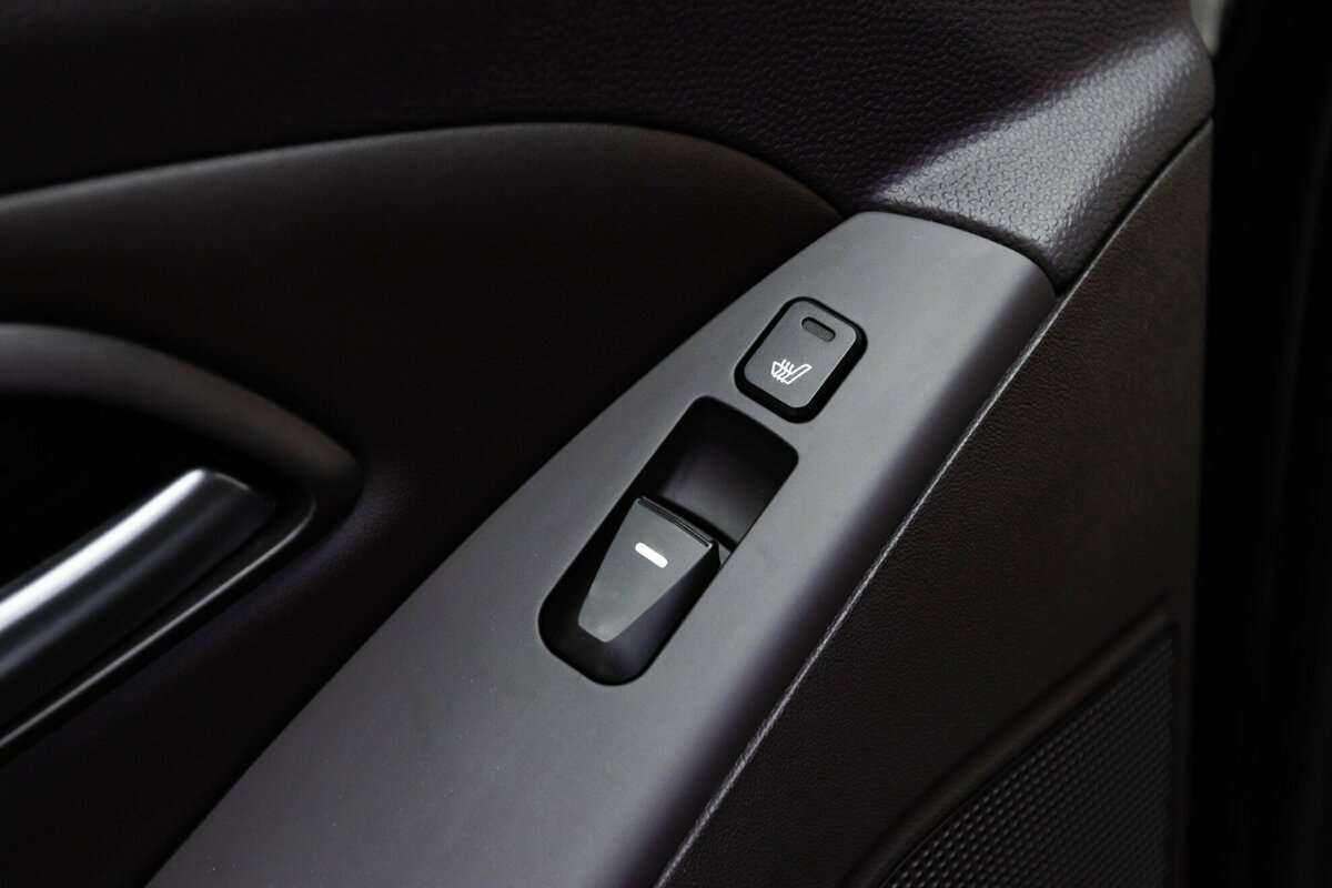 Купить Hyundai ix35 с пробегом. Фото: #17