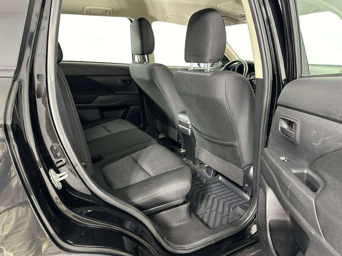 Купить Mitsubishi Outlander с пробегом. Фото: #15