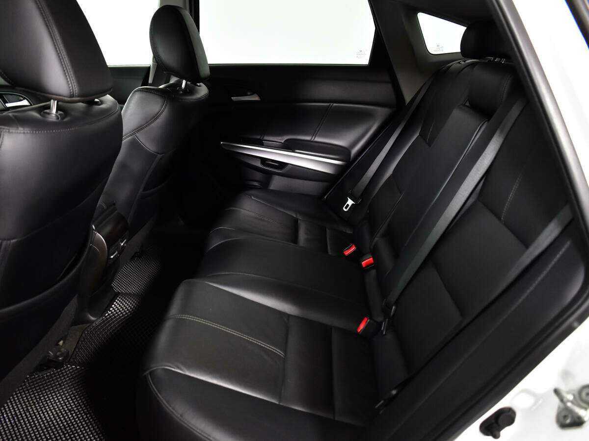 Купить Honda Crosstour с пробегом. Фото: #9