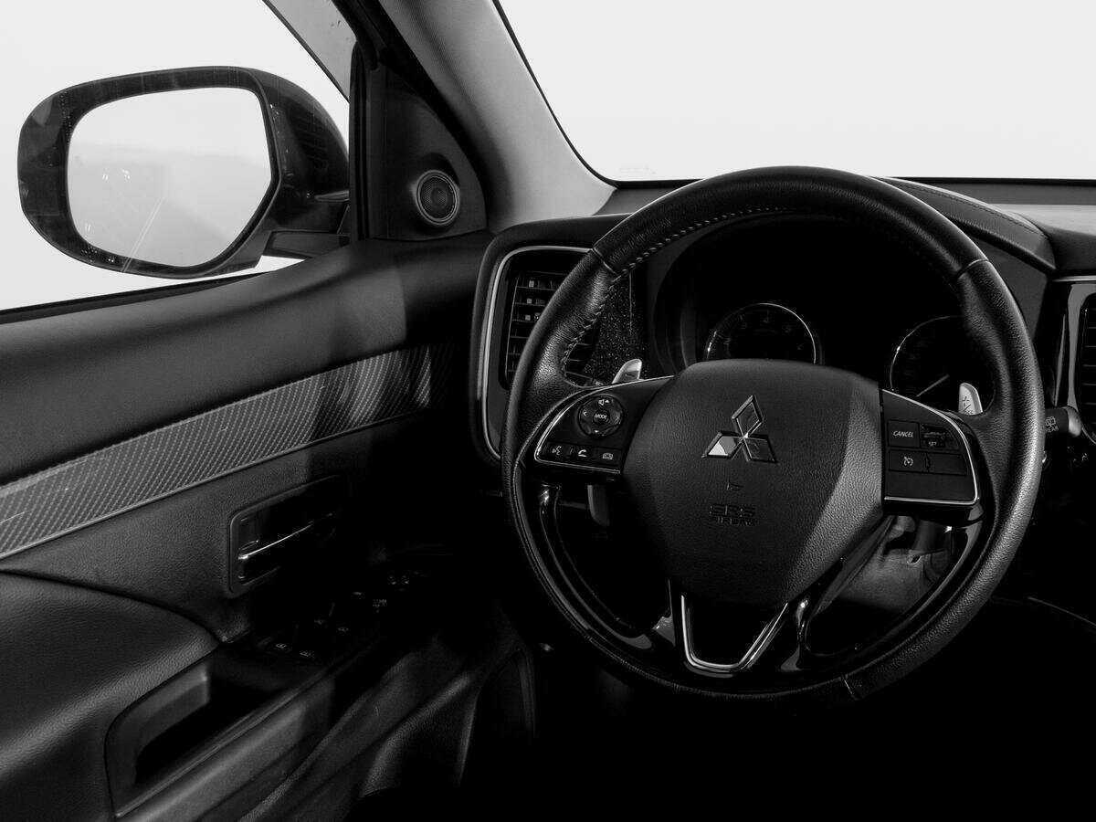 Купить Mitsubishi Outlander с пробегом. Фото: #14