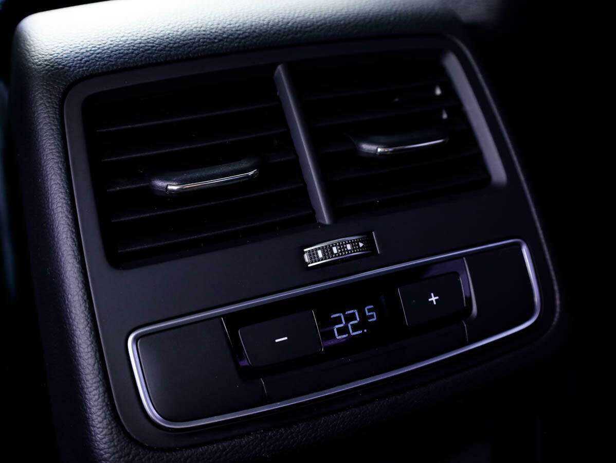 Купить Audi A4 с пробегом. Фото: #14