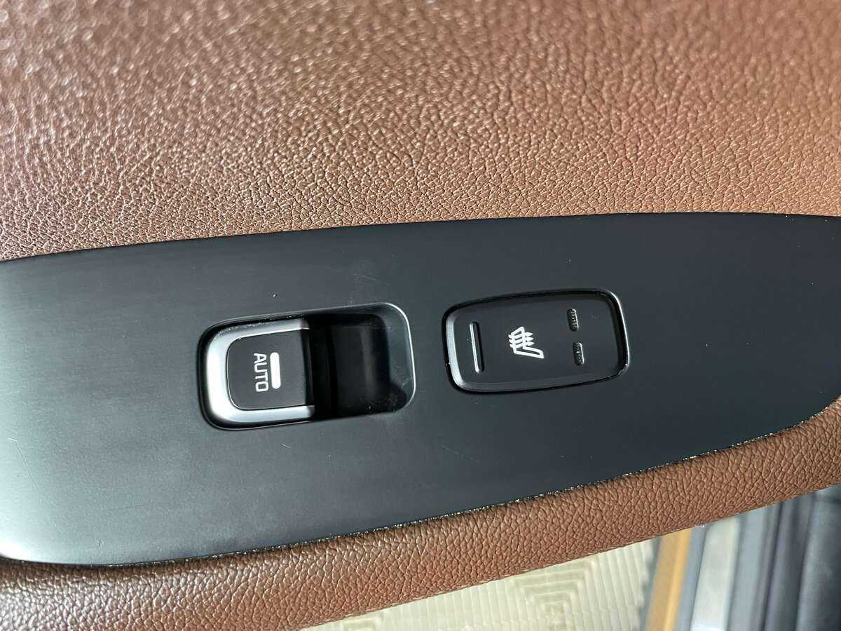 Купить Kia Sorento с пробегом. Фото: #23