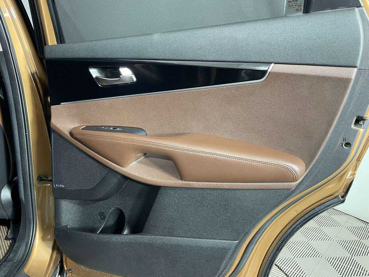 Купить Kia Sorento с пробегом. Фото: #27