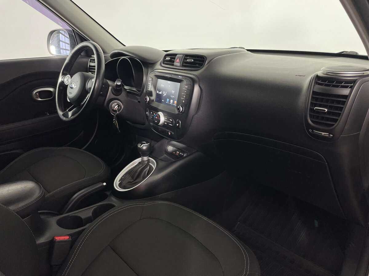 Купить Kia Soul с пробегом. Фото: #9