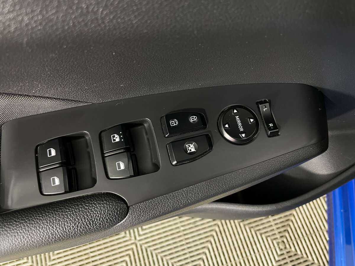 Купить Hyundai Solaris с пробегом. Фото: #17