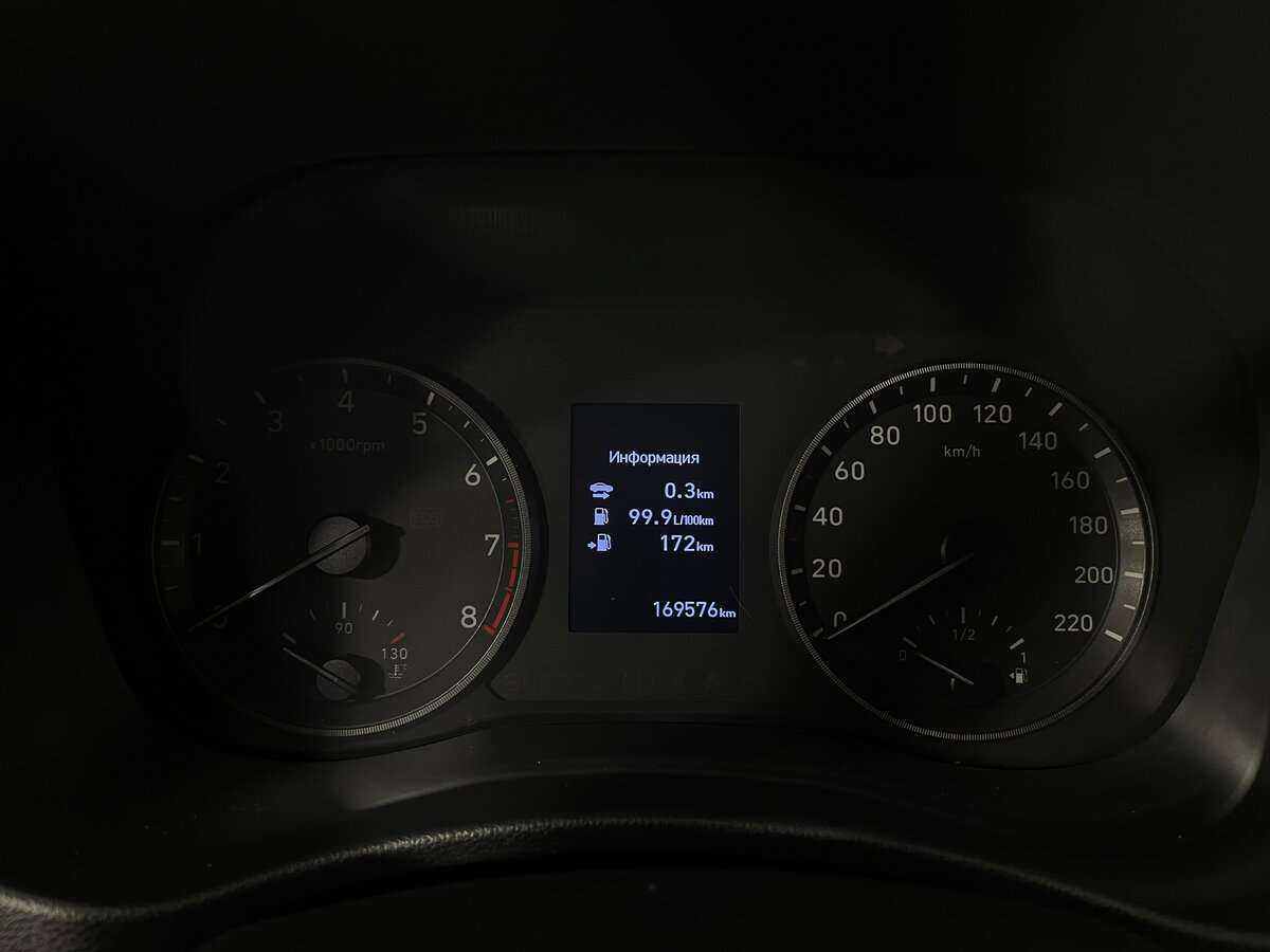 Купить Hyundai Solaris с пробегом. Фото: #11