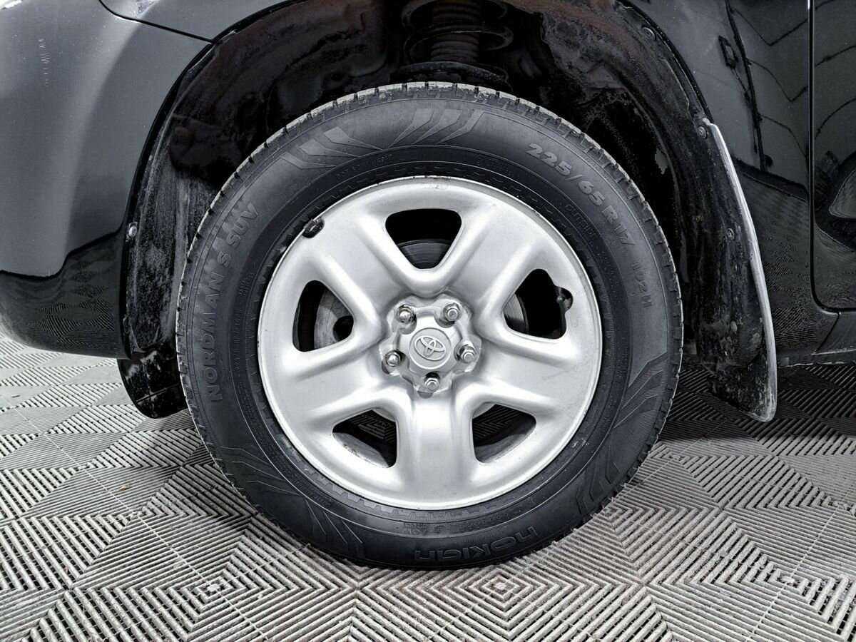 Купить Toyota RAV4 с пробегом. Фото: #17