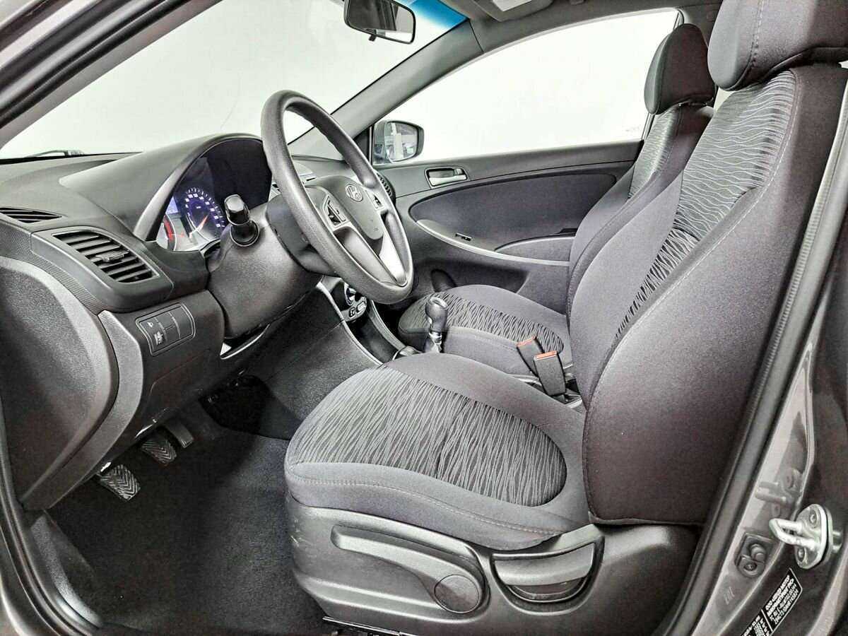 Купить Hyundai Solaris с пробегом. Фото: #15