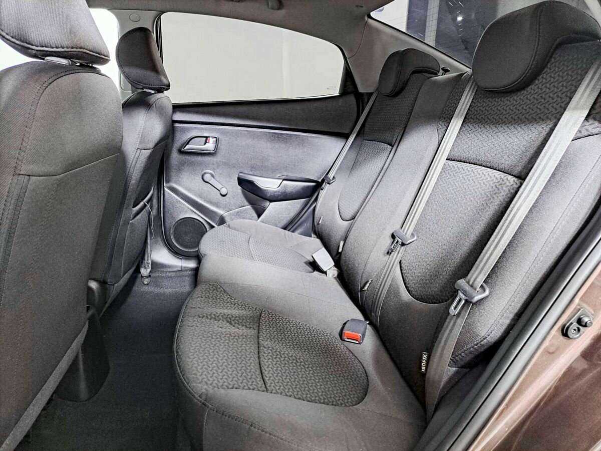 Купить Kia Rio с пробегом. Фото: #9