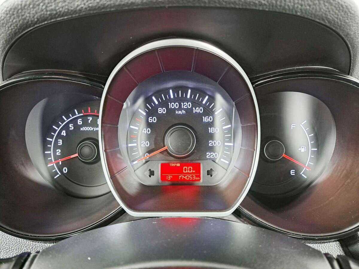 Купить Kia Rio с пробегом. Фото: #10