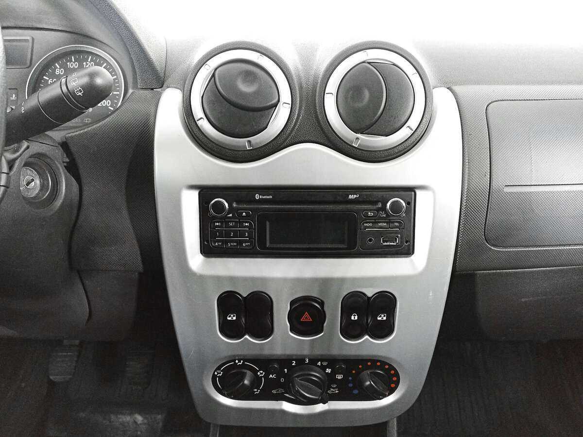 Купить Renault Sandero с пробегом. Фото: #14