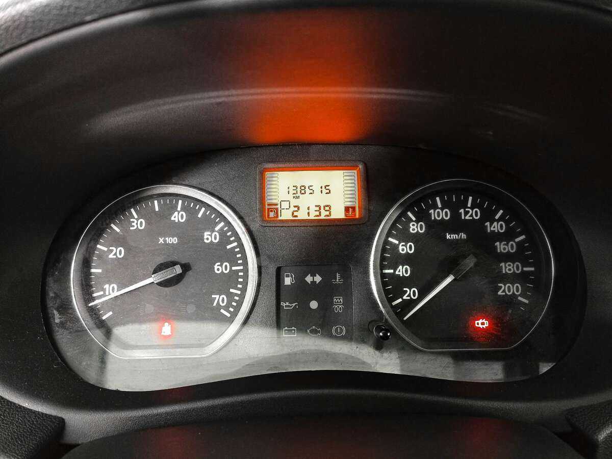 Купить Nissan Almera с пробегом. Фото: #10