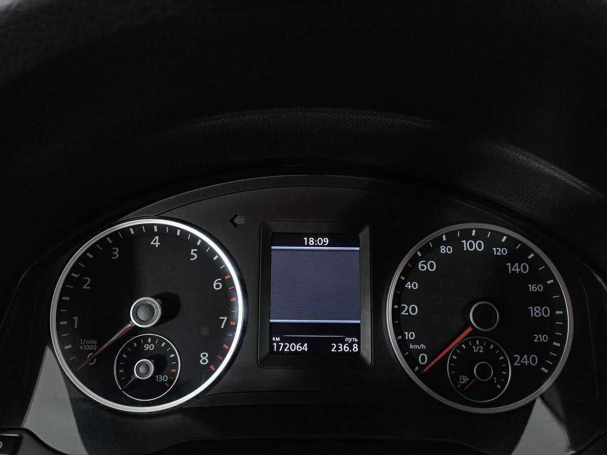 Купить Volkswagen Tiguan с пробегом. Фото: #10