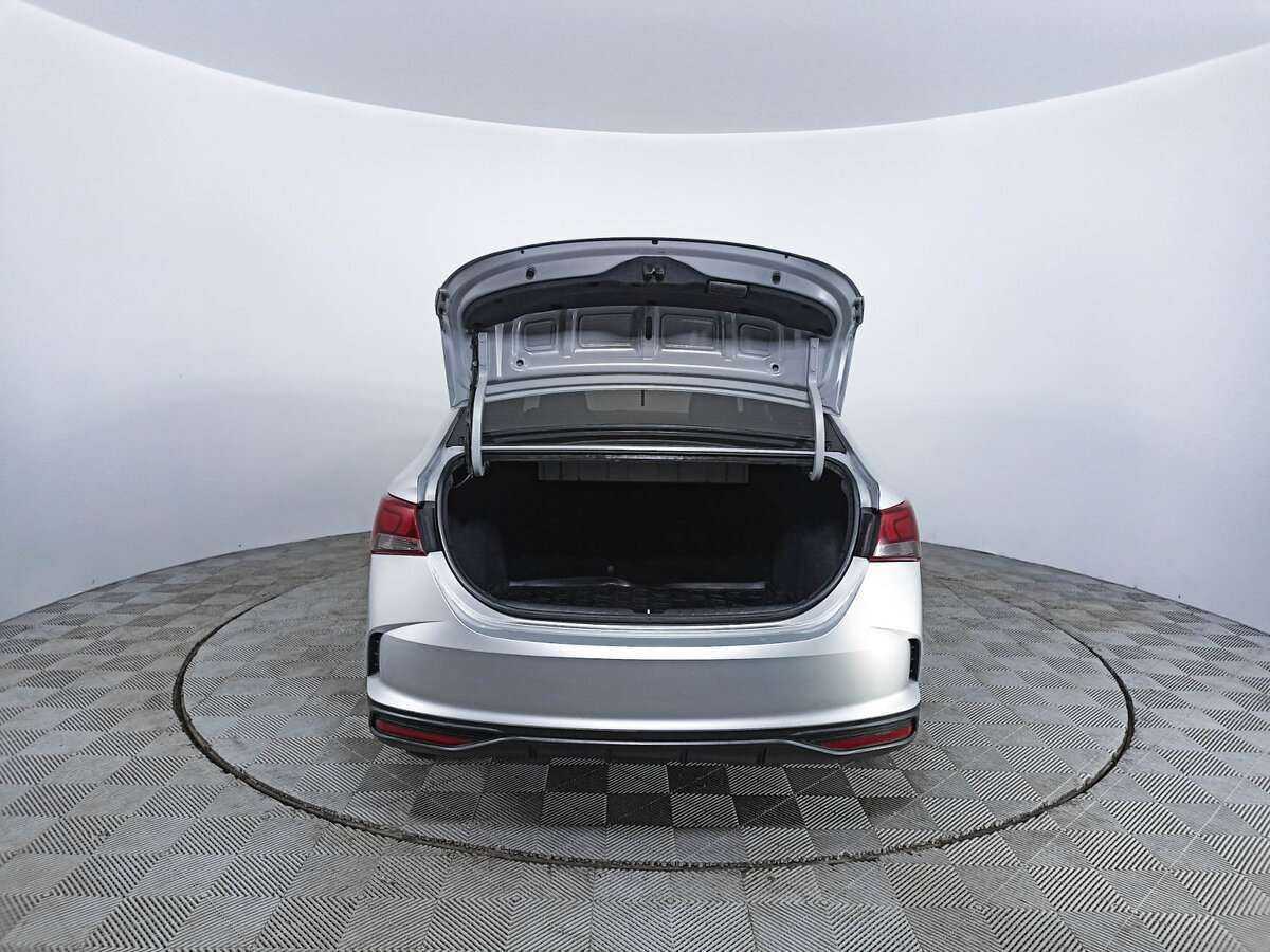 Купить Hyundai Solaris с пробегом. Фото: #9